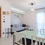 Appartamento Comodo A Mirafiori - Santorelli Home